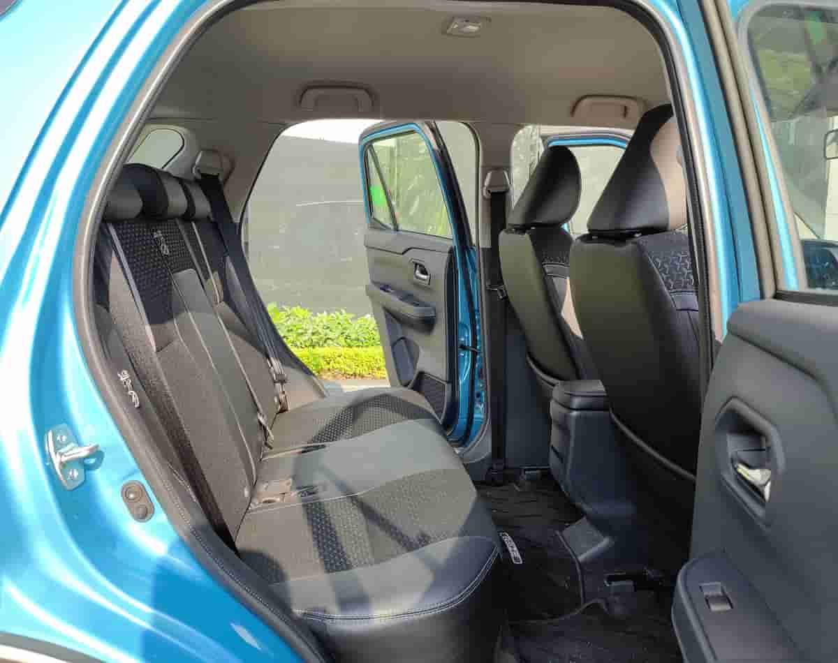 z4860493236956_068e521f0ff842e3fb9bb795915a5dd5